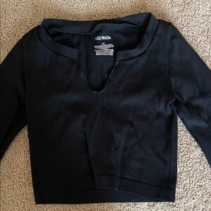 Wild Fable Black V-Neck Long Sleeve Crop Top